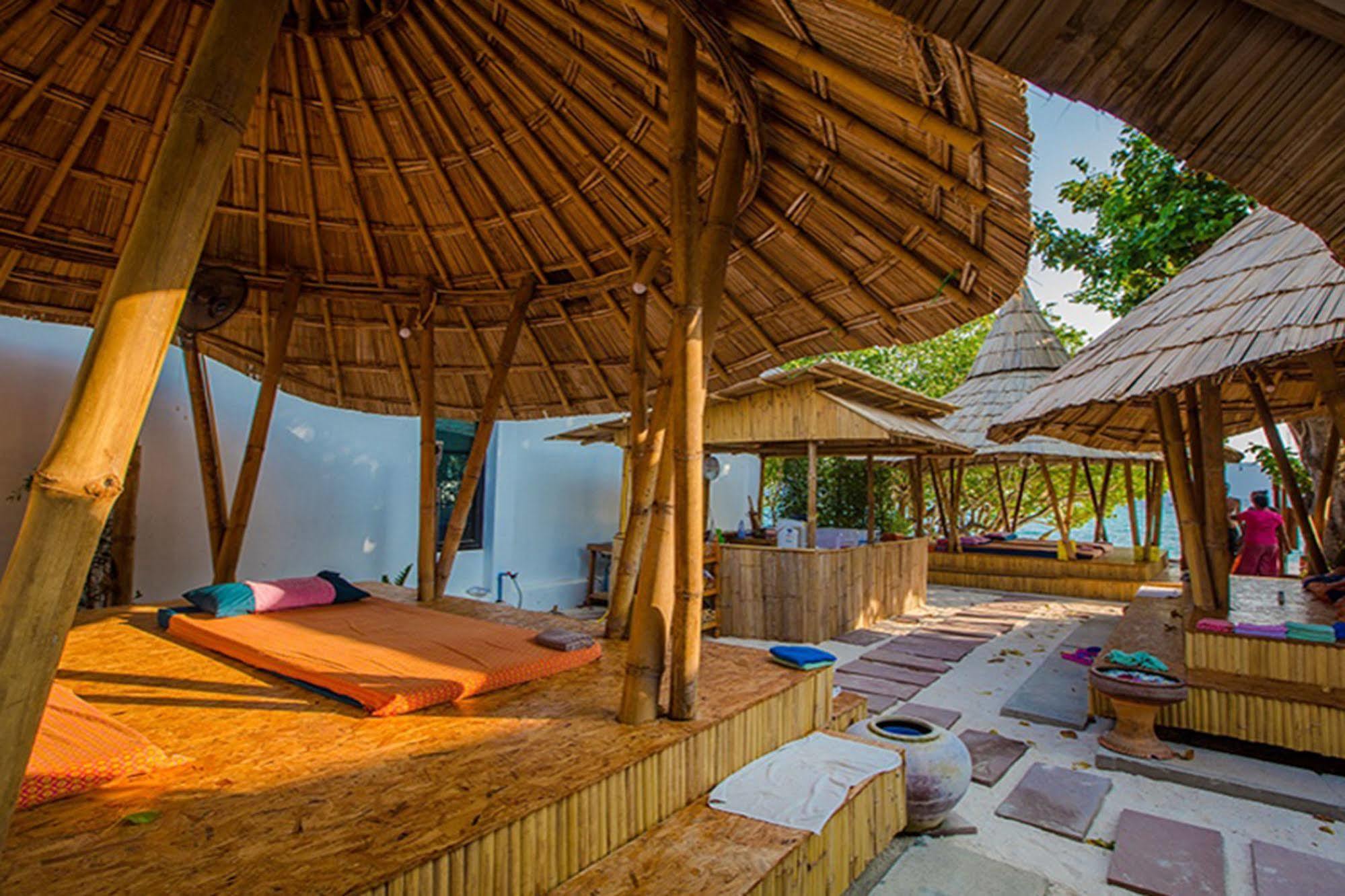 Paradise Resor